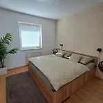 Ski-bike-hike 2, Apartman *