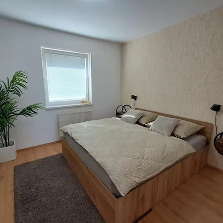 Ski-bike-hike 2, Apartment *
